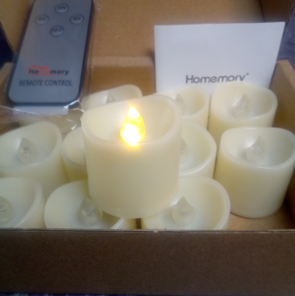 12 Pack Flameless LED Votive Candles - Picture 3 of 8